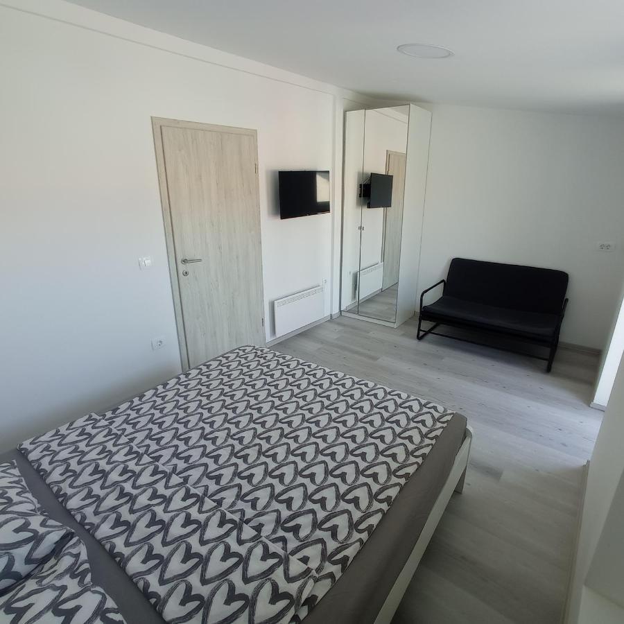 Apartmaja Eva&Pia Koper Exteriör bild