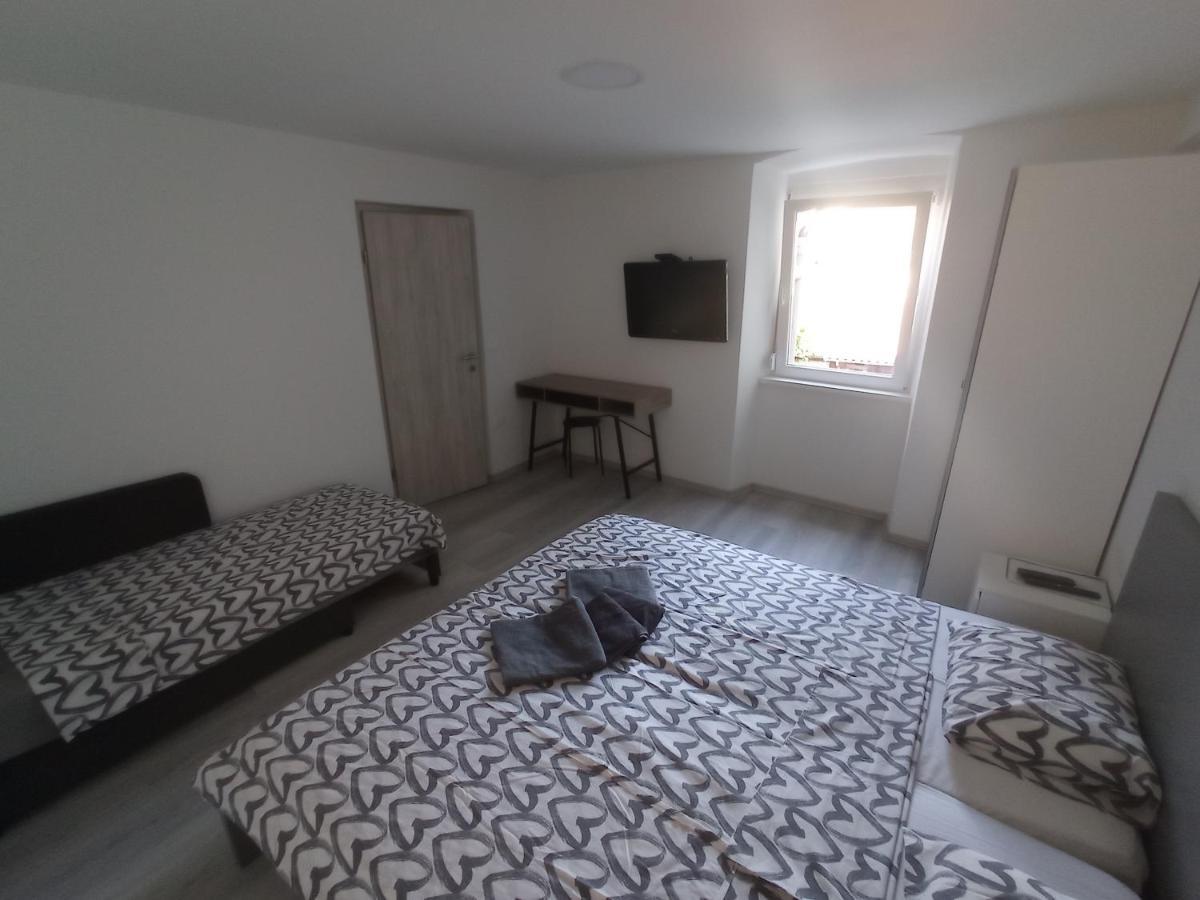 Apartmaja Eva&Pia Koper Exteriör bild