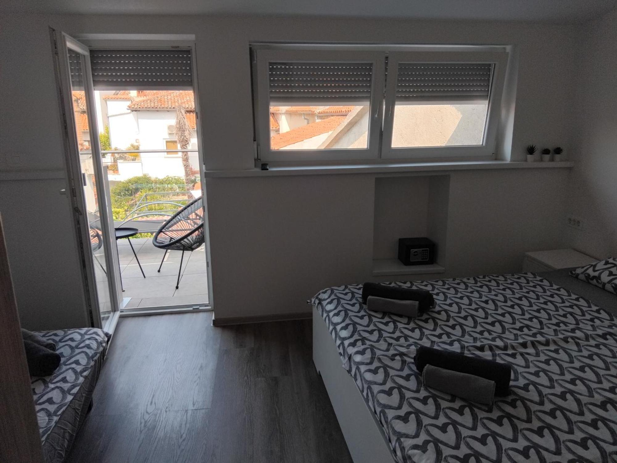 Apartmaja Eva&Pia Koper Exteriör bild